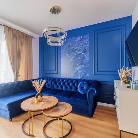 Sunset V, Nadmorska 100