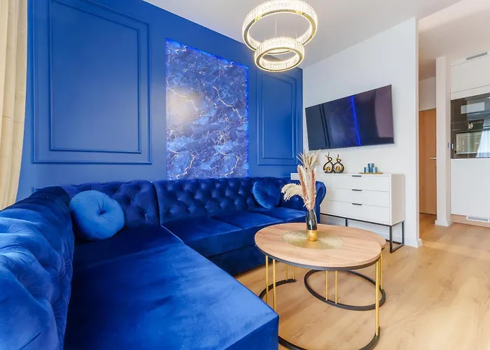 Sunset V, Nadmorska 100