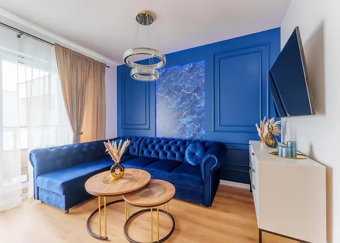 Sunset V, Nadmorska 100