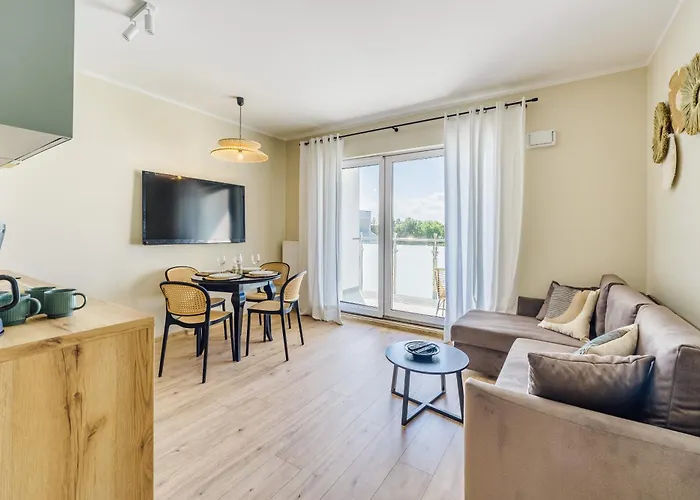 Sunset V, Nadmorska 100 Apartment